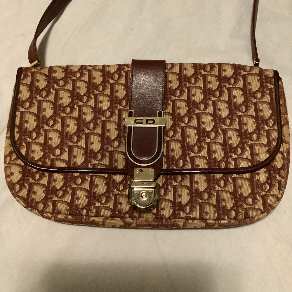 Christian Dior - Picture 2 of 15
